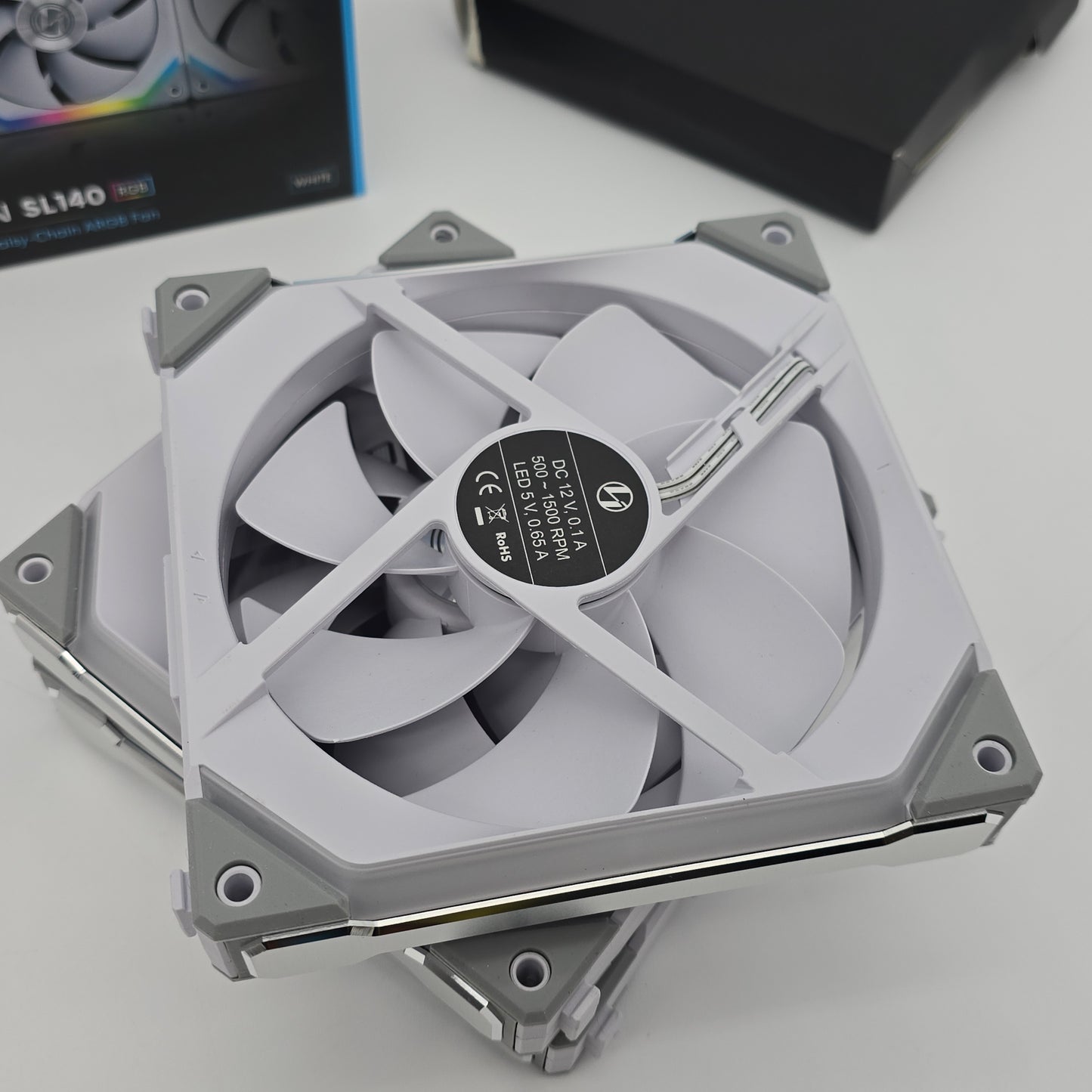 Lian Li Uni Fan SL 140 White RGB 3-Pack, SL140 Triple Pack