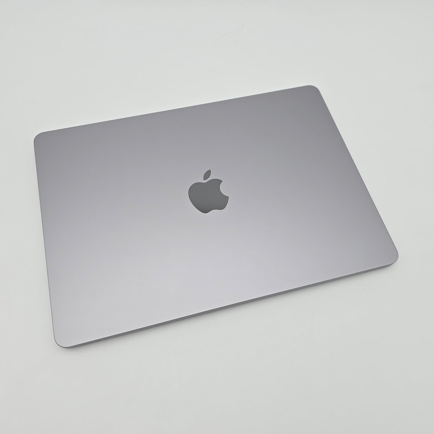 Apple Macbook Air 13" (2024), M3 Chip, 8GB DDR5, 256GB NVME Storage, 13" Retina Display Laptop
