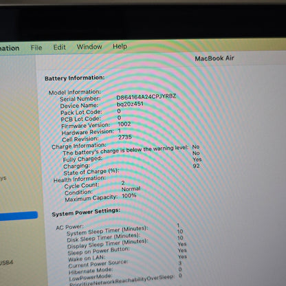 Macbook Air Apple M1 Chip, 256GB SSD, 8GB RAM, TouchID, Like New, 2 Battery Cycles