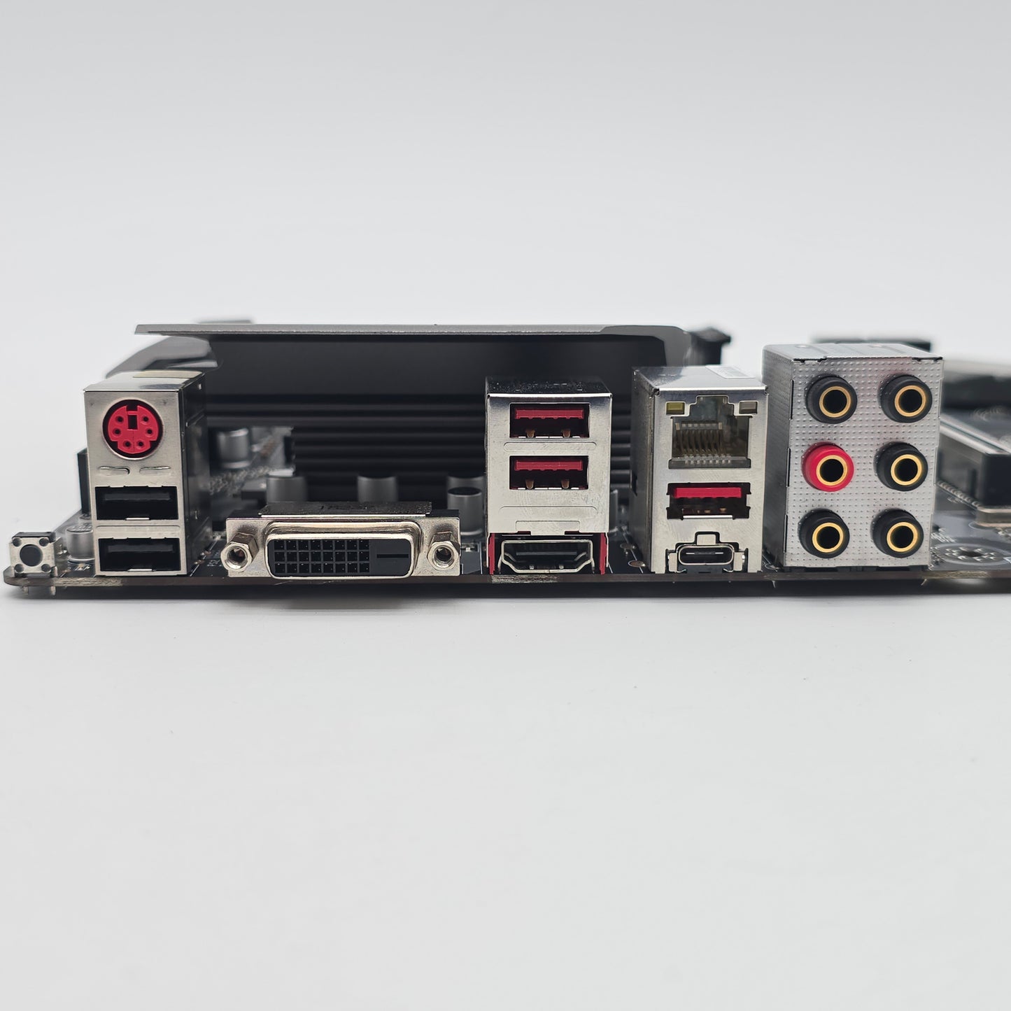 MSI B450 Tomahawk, AMD AM4 Socket ATX Gaming Motherboard