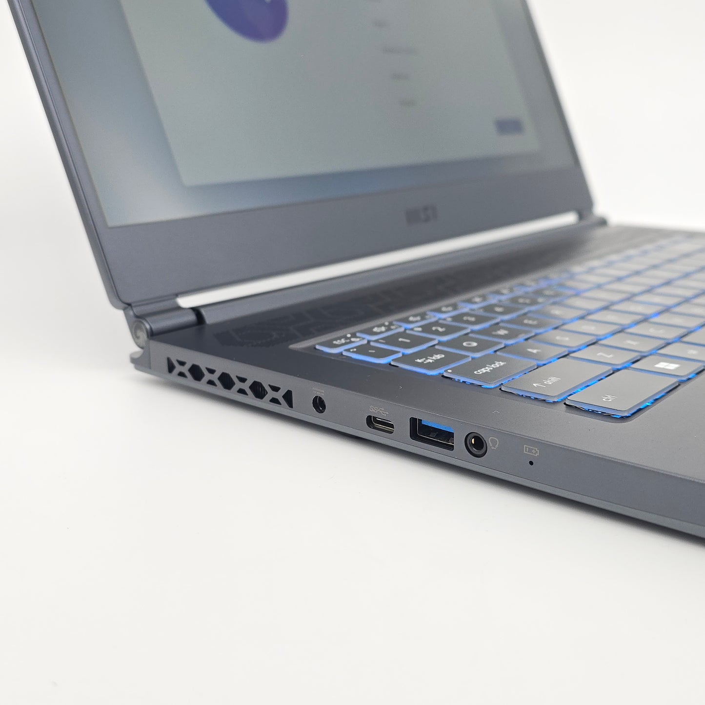 MSI DELTA 15 Gaming Laptop, RX 6700M, Ryzen 7 5800H, 16GB RAM, 240Hz FHD