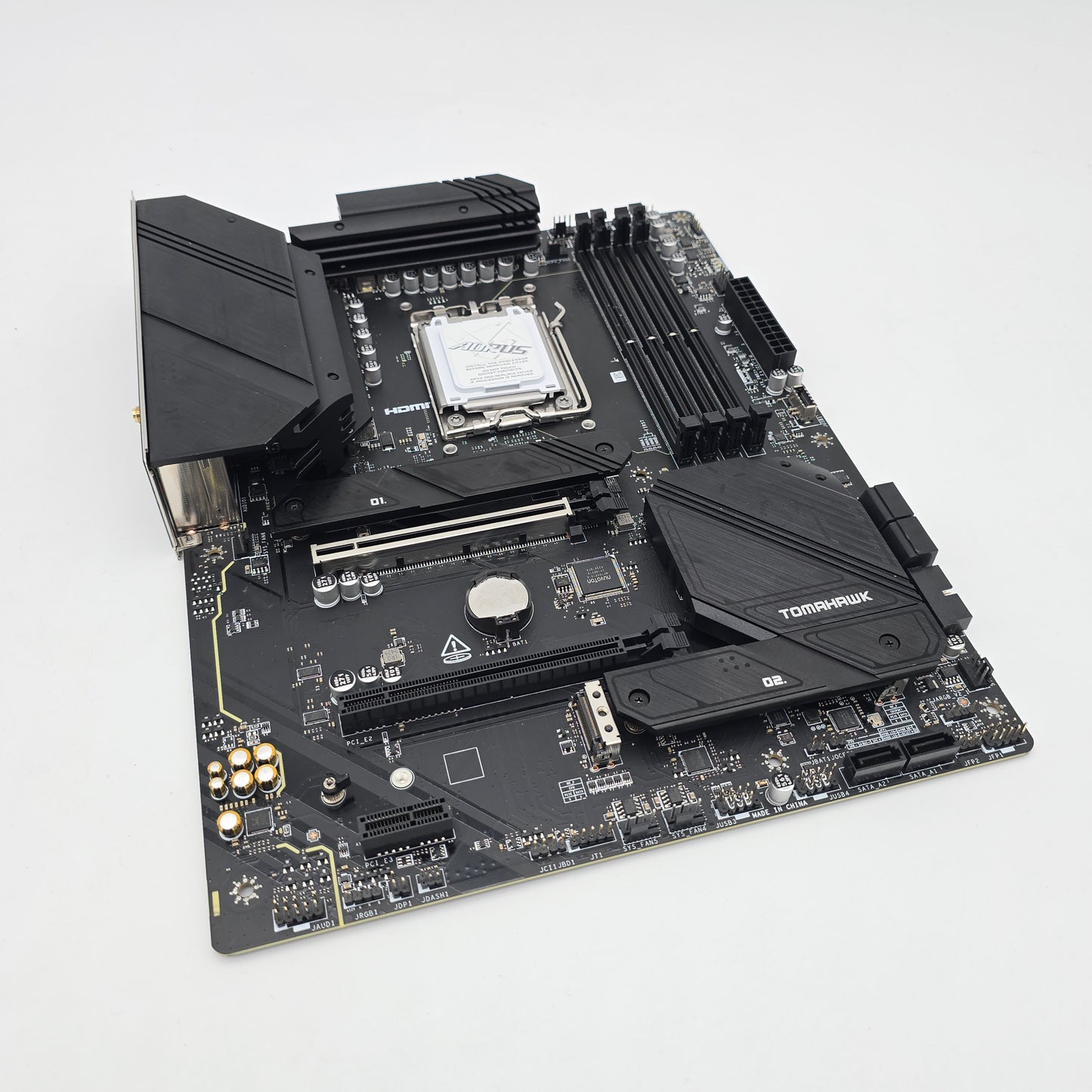 UNTESTED/FOR PARTS MSI MAG B650 Tomahawk WiFi, Socket AM5, ATX Desktop Gaming Motherboard