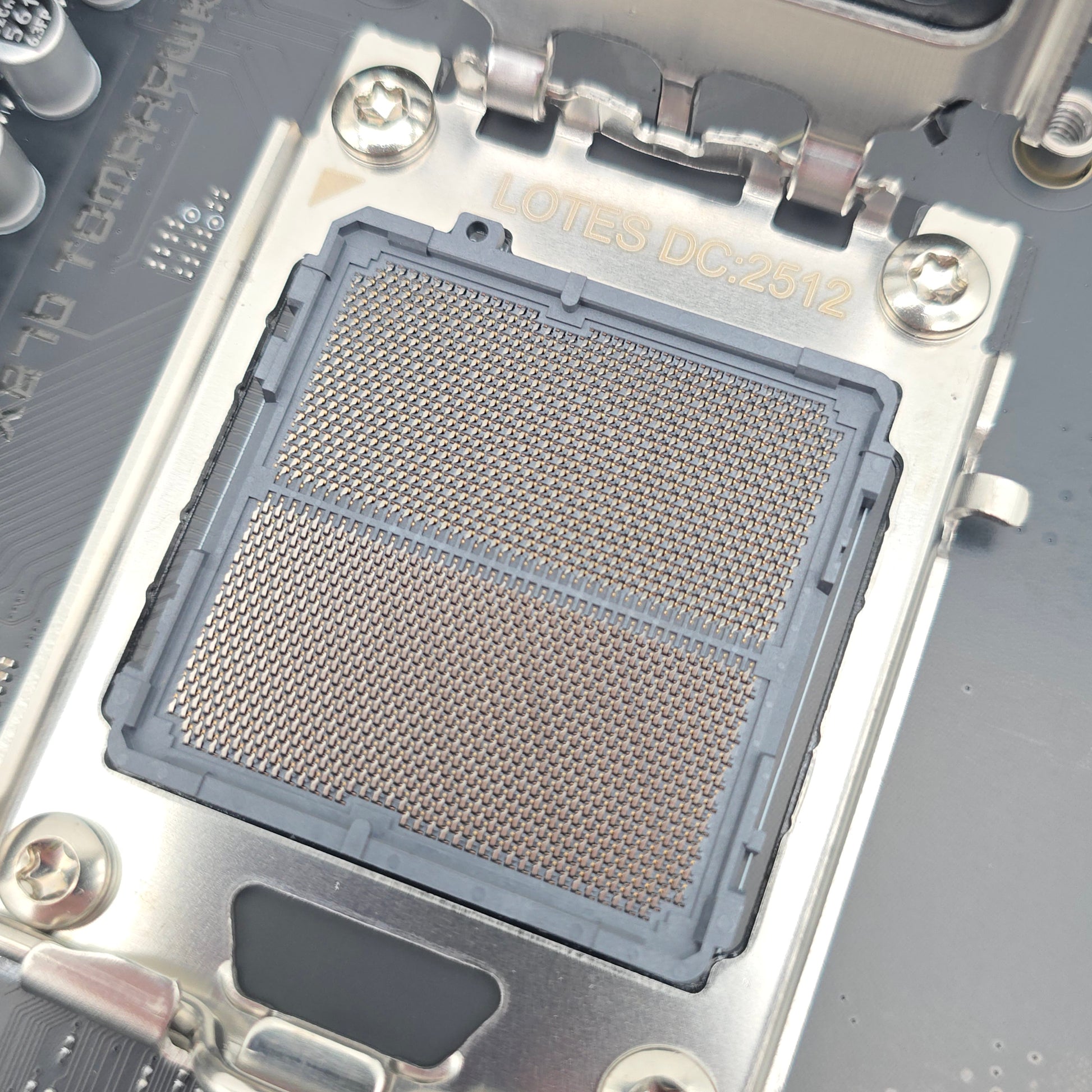 MSI MAG X870 Tomahawk WiFi, AMD Socket AM5 ATX Gaming Motherboard