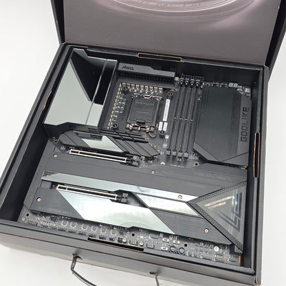 MSI MEG Z790 Godlike, Intel Socket LGA1700, ATX Desktop Gaming Motherboard