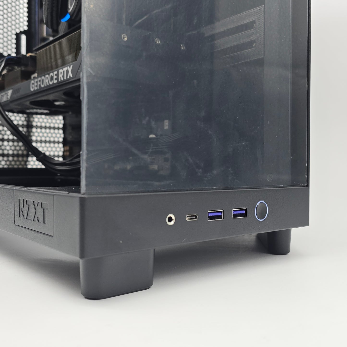 RTX 5070 Ti, Ryzen 7 9700X, 32GB DDR5, 2TB NVMe, Custom NZXT Prebuilt Gaming PC