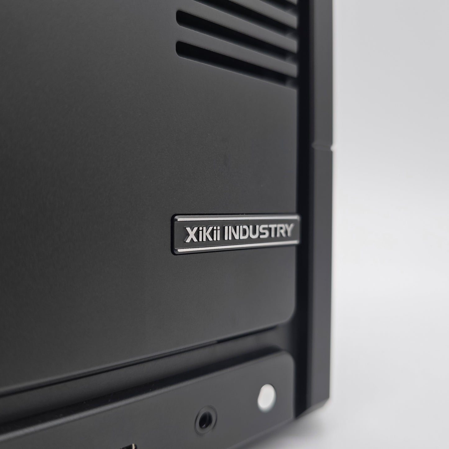 NVIDIA RTX 5090 ASTRAL, Ryzen 9 9950X3D, 64GB DDR5, 4TB Gen 5 NVMe, XiKii Industry FF07 Custom Build Gaming PC