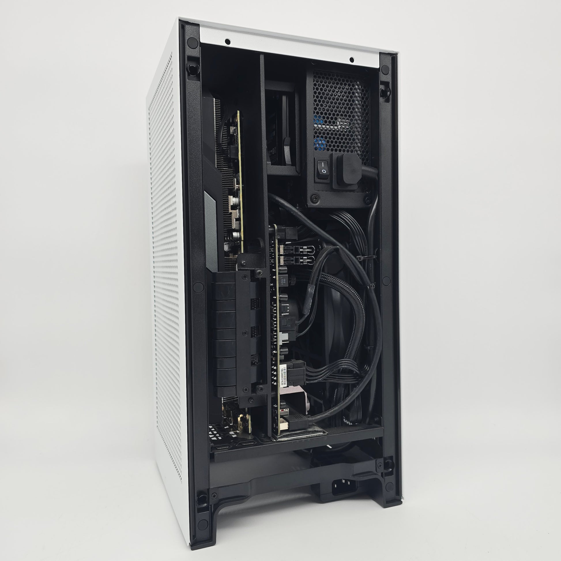 Nzxt H1 Pre Built Mini Itx Gaming Pc Build Nzxt H1 6800xt Rtx 2070