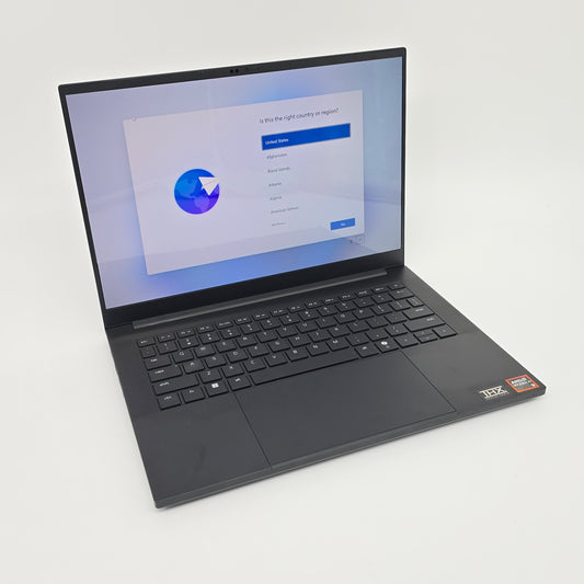 Razer Blade 14 OLED, RTX 5070, AMD Ryzen 9 AI 365, 64GB DDR5, 2TB NVMe, 14" 1800p 120Hz OLED, Windows Gaming Laptop