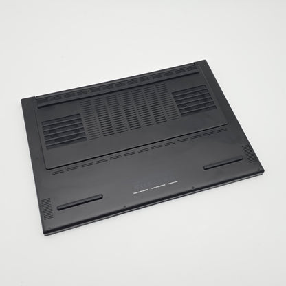 Razer Blade 16 OLED, NVIDIA RTX 5060, AMD Ryzen AI 9 365, 16GB DDR5, 3TB NVME, QHD+ 240Hz, Gaming Laptop