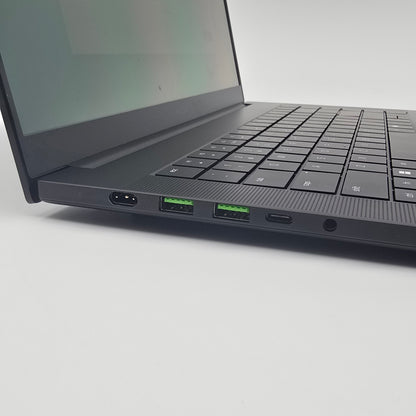 Razer Blade 16 OLED, NVIDIA RTX 5060, AMD Ryzen AI 9 365, 16GB DDR5, 3TB NVME, QHD+ 240Hz, Gaming Laptop