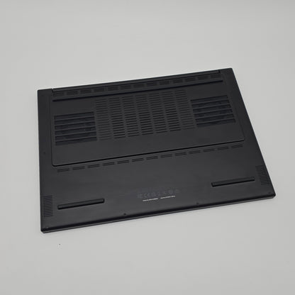 Razer Blade 16 OLED, NVIDIA RTX 5090, AMD Ryzen AI 9 HX370, 32GB DDR5, 2TB NVMe, QHD+ 240Hz, Gaming Laptop