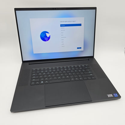 Razer Blade 18, RTX 4090, i9-13950HX, 32GB DDR5, 2TB NVMe, Like New Gaming Laptop