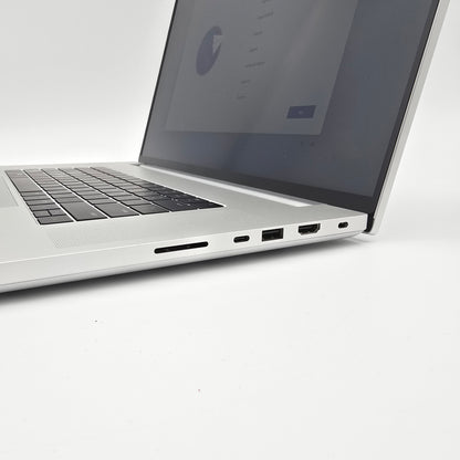 Razer Blade 18 Mercury White, NVIDIA RTX 4090, Intel i9-13950HX, 32GB DDR5, 2TB Storage, 18" QHD+ 240Hz LCD Gaming Laptop