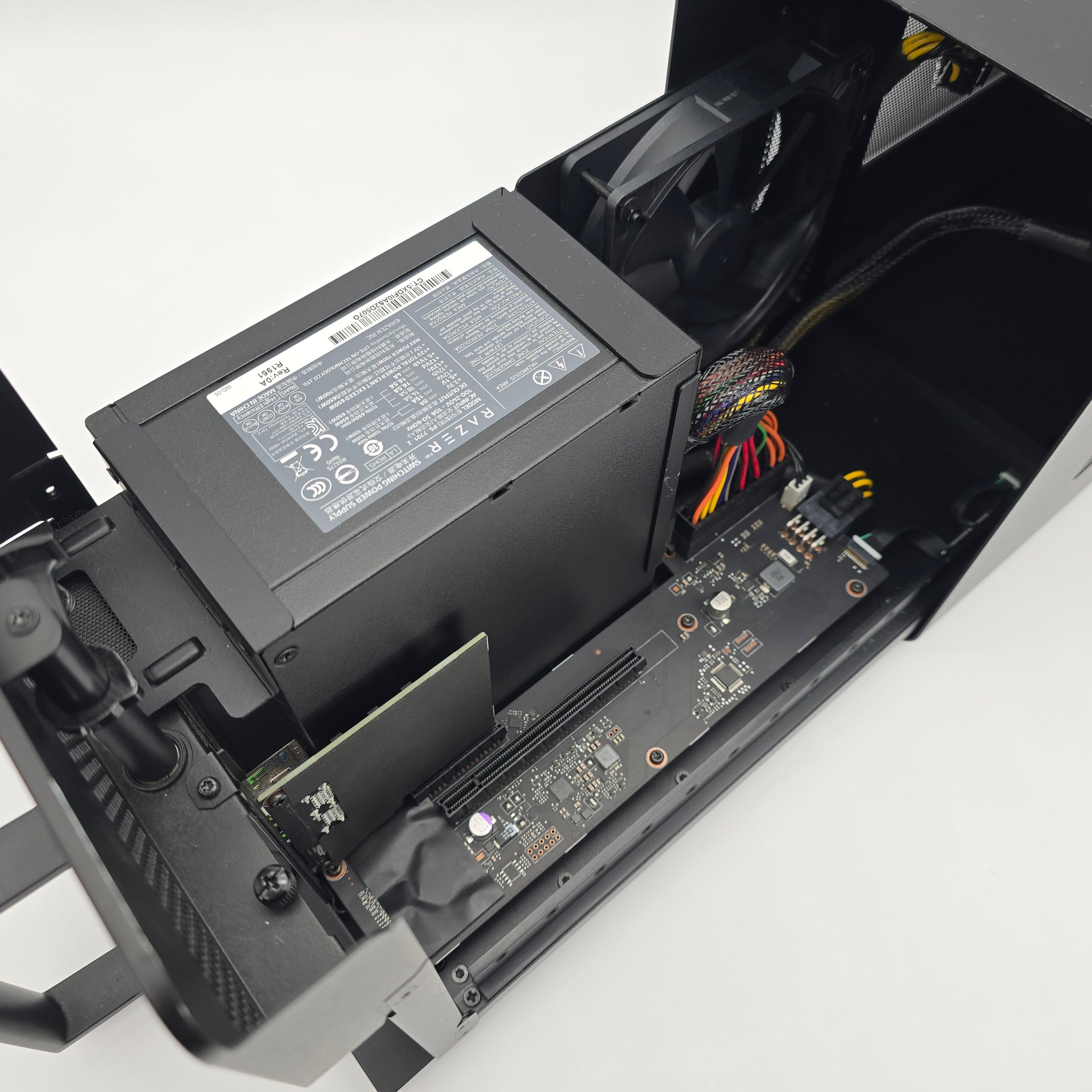 Razer Core X Chroma eGPU, Aluminum External GPU Enclosure w/ Thunderbo ...