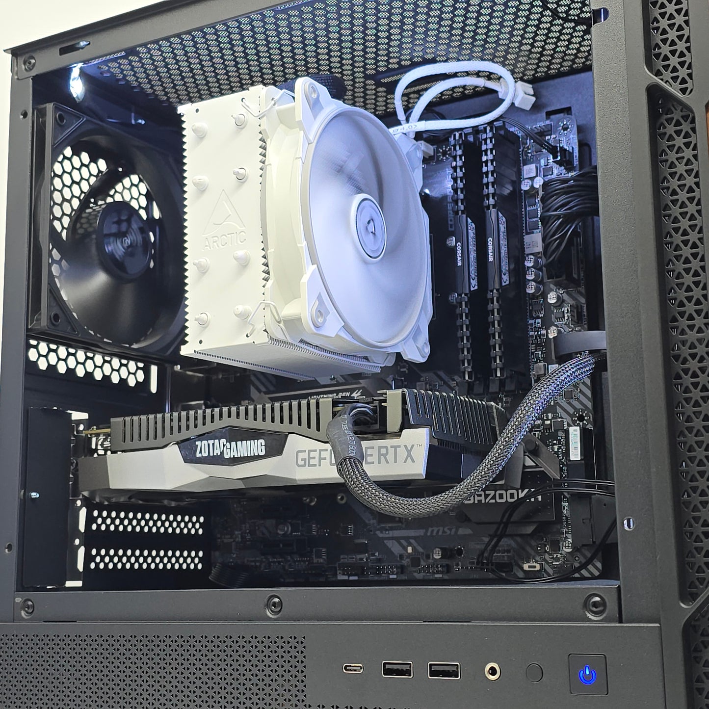 RTX 2060 Super, Ryzen 3600, 32GB DDR4, Micro-ATX Custom Gaming PC