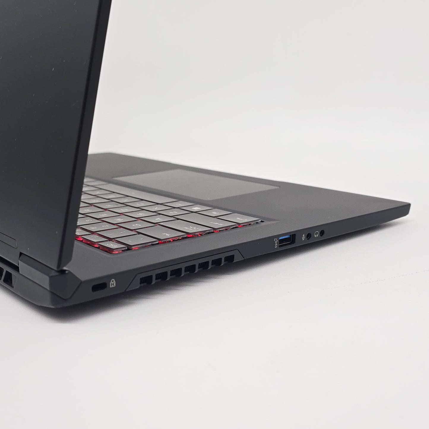 Origin EVO 17-S Gaming Laptop, RTX 3070 Ti, Intel i7-12700H, 64GB RAM, 4.5TB NVMe SSD, 144Hz