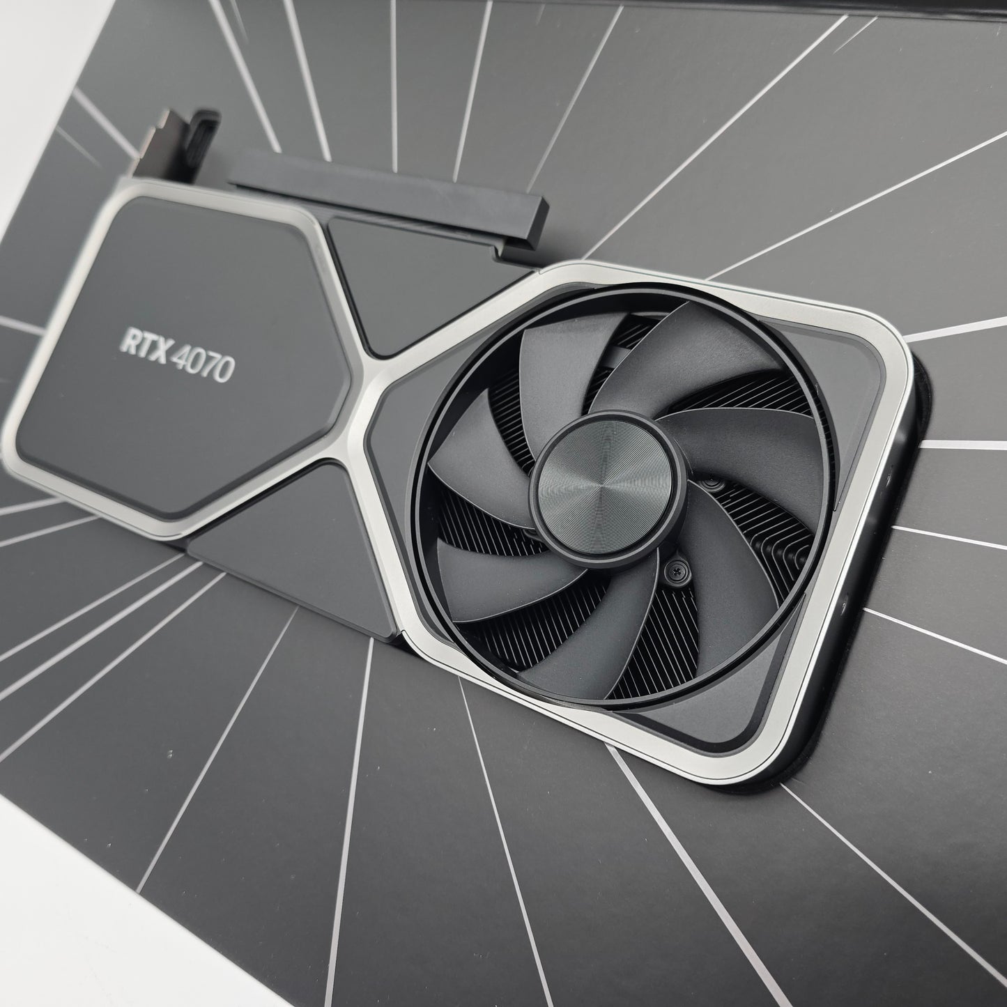 RTX 4070 Founders Edition FE 12GB, NVIDIA Gaming Graphics Card GPU