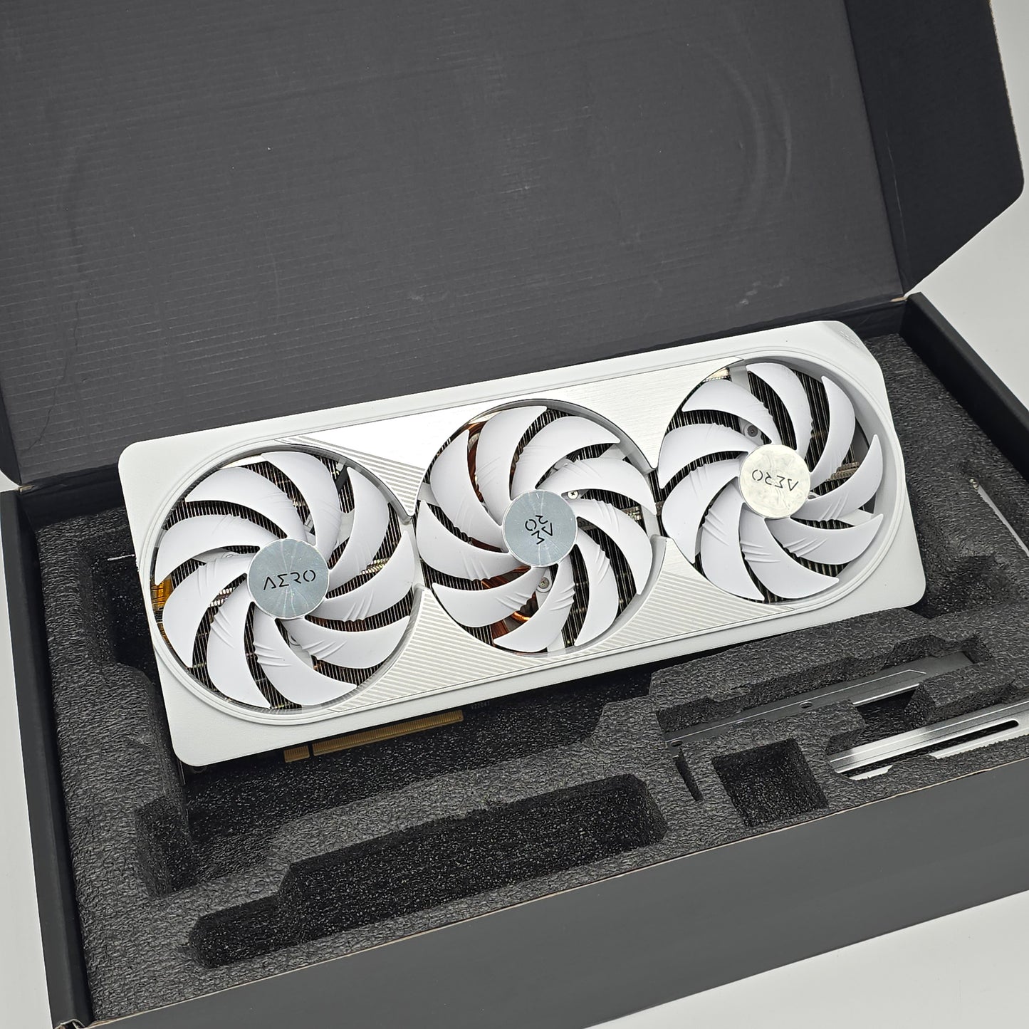 RTX 4080 Gigabyte Aero OC 16GB, NVIDIA Gaming Graphics Card GPU