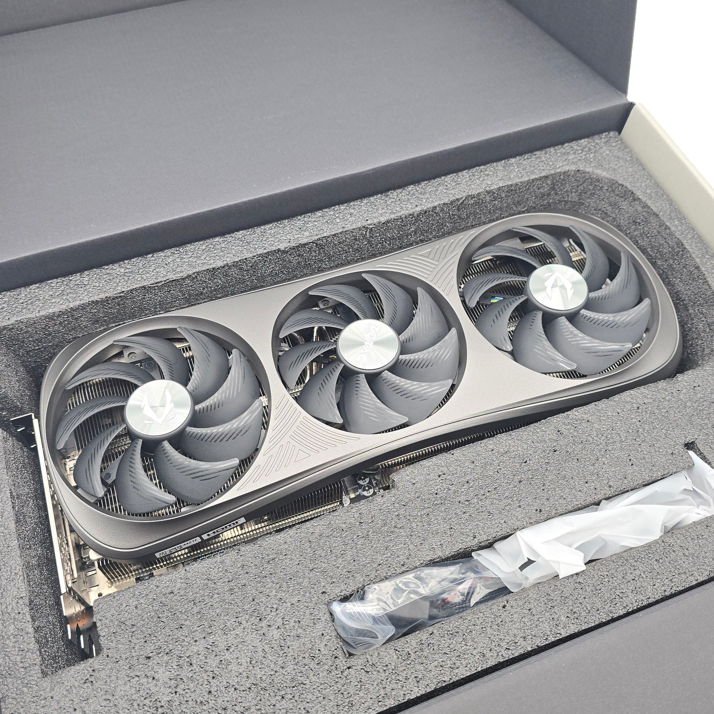 RTX 4080 Zotac Trinity OC 16GB, NVIDIA Gaming Graphics Card GPU