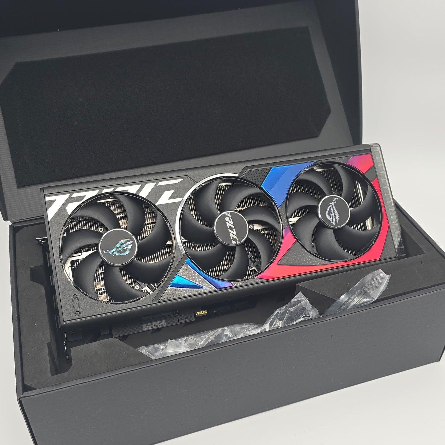 RTX 4090 ASUS ROG STRIX OC 24GB, NVIDIA Gaming Graphics Card GPU