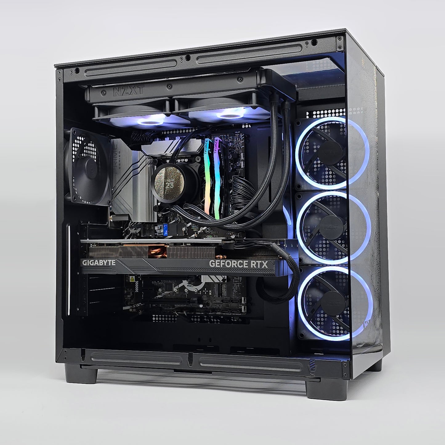 RTX 4090, Intel i9-14900KF, 64GB DDR5, 2TB NVMe, Custom NZXT Liquid Cooled Gaming PC