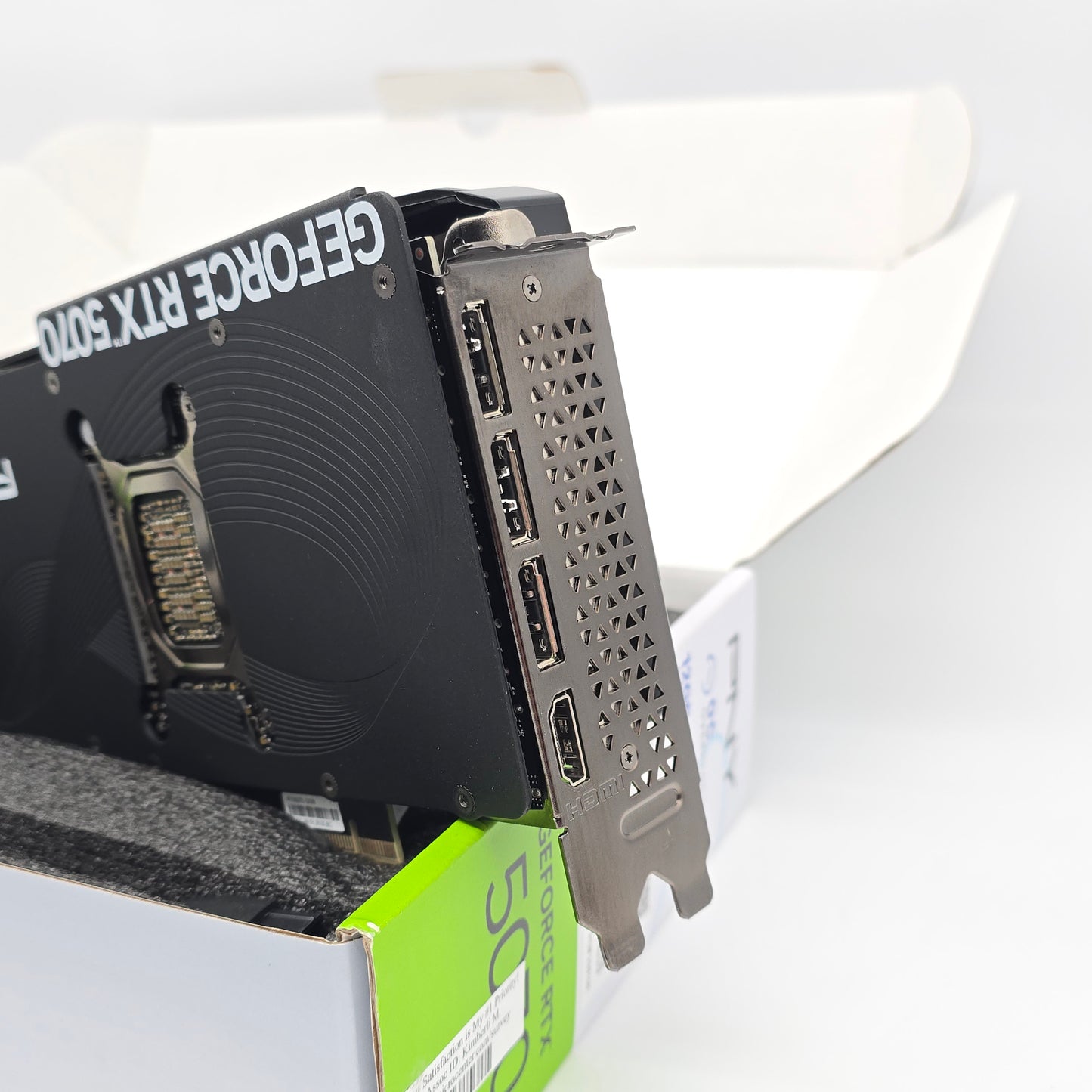 RTX 5070 PNY 12GB Black, NVIDIA Gaming Graphics Card GPU