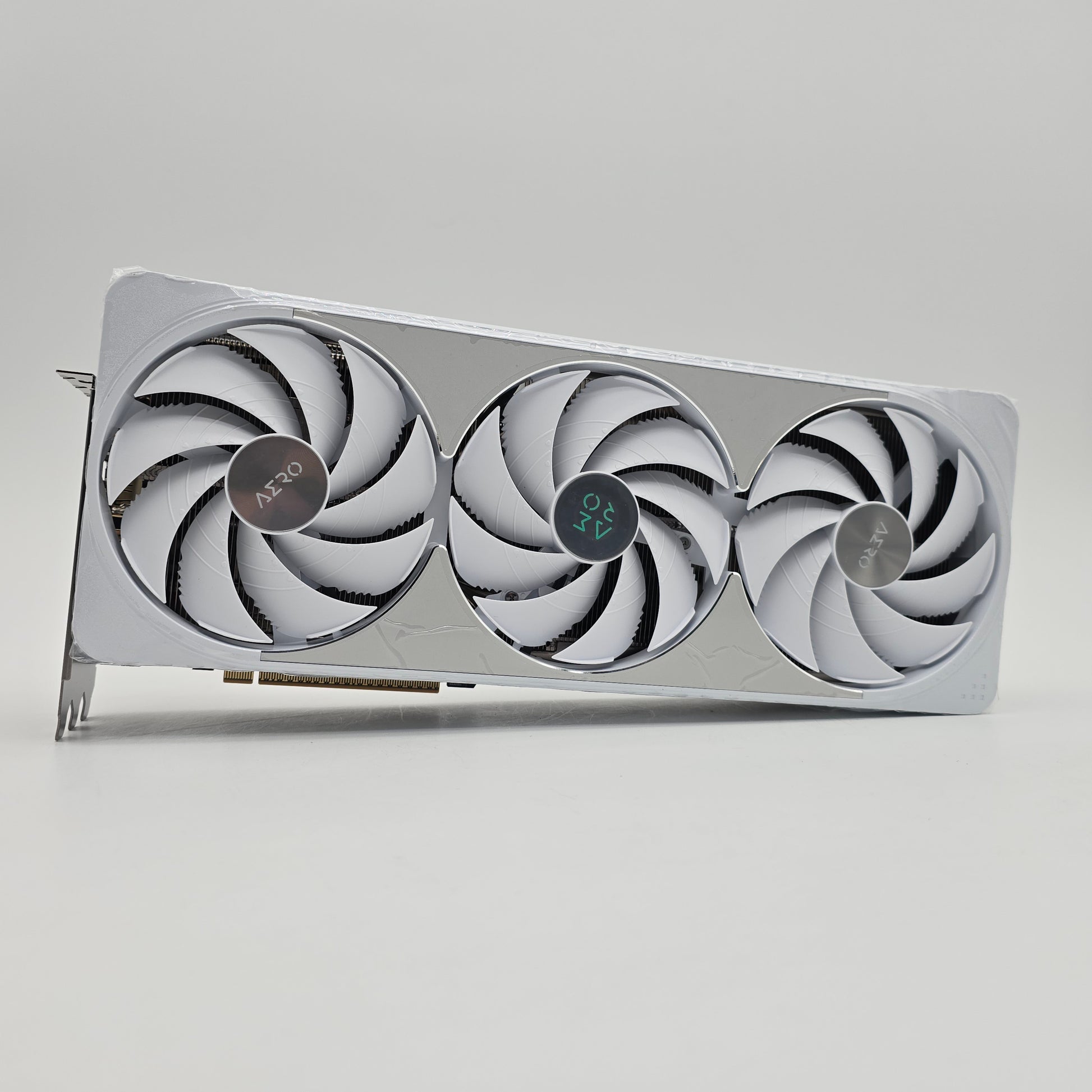 RTX 5070 Ti Gigabyte Aero OC 16GB, NVIDIA Gaming Graphics Card GPU