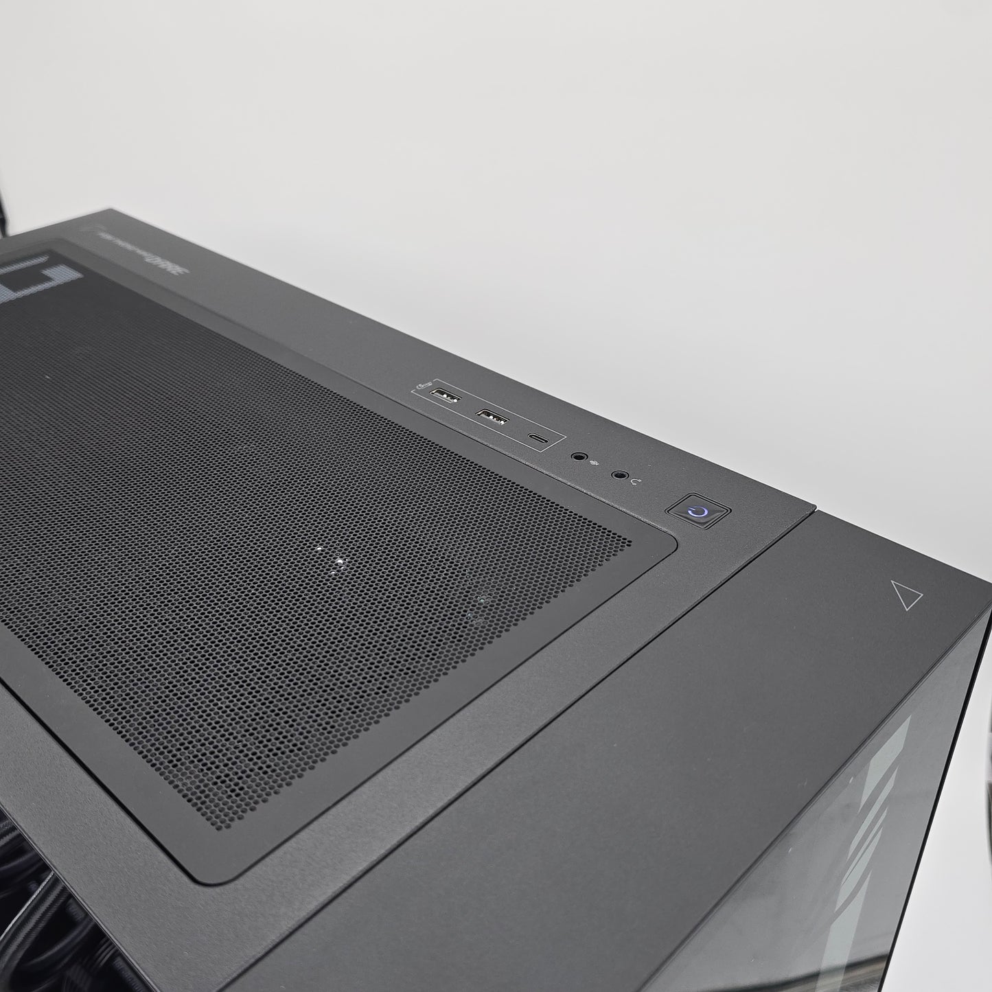 RTX 5070 Ti, Ryzen 9800X3D, 4TB NVMe SSD, 32GB RAM, Custom ASUS G7 Liquid Cooled Gaming PC