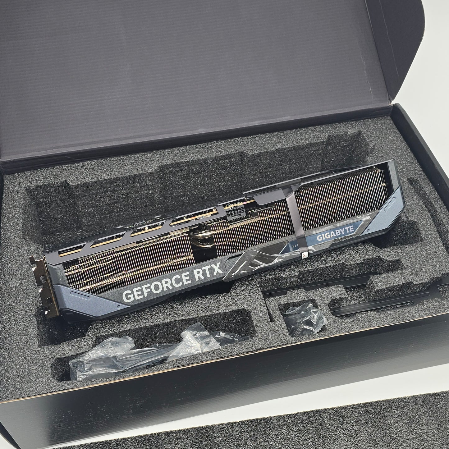 RTX 5080 Gigabyte Gaming OC 16GB, NVIDIA Gaming Graphics Card GPU