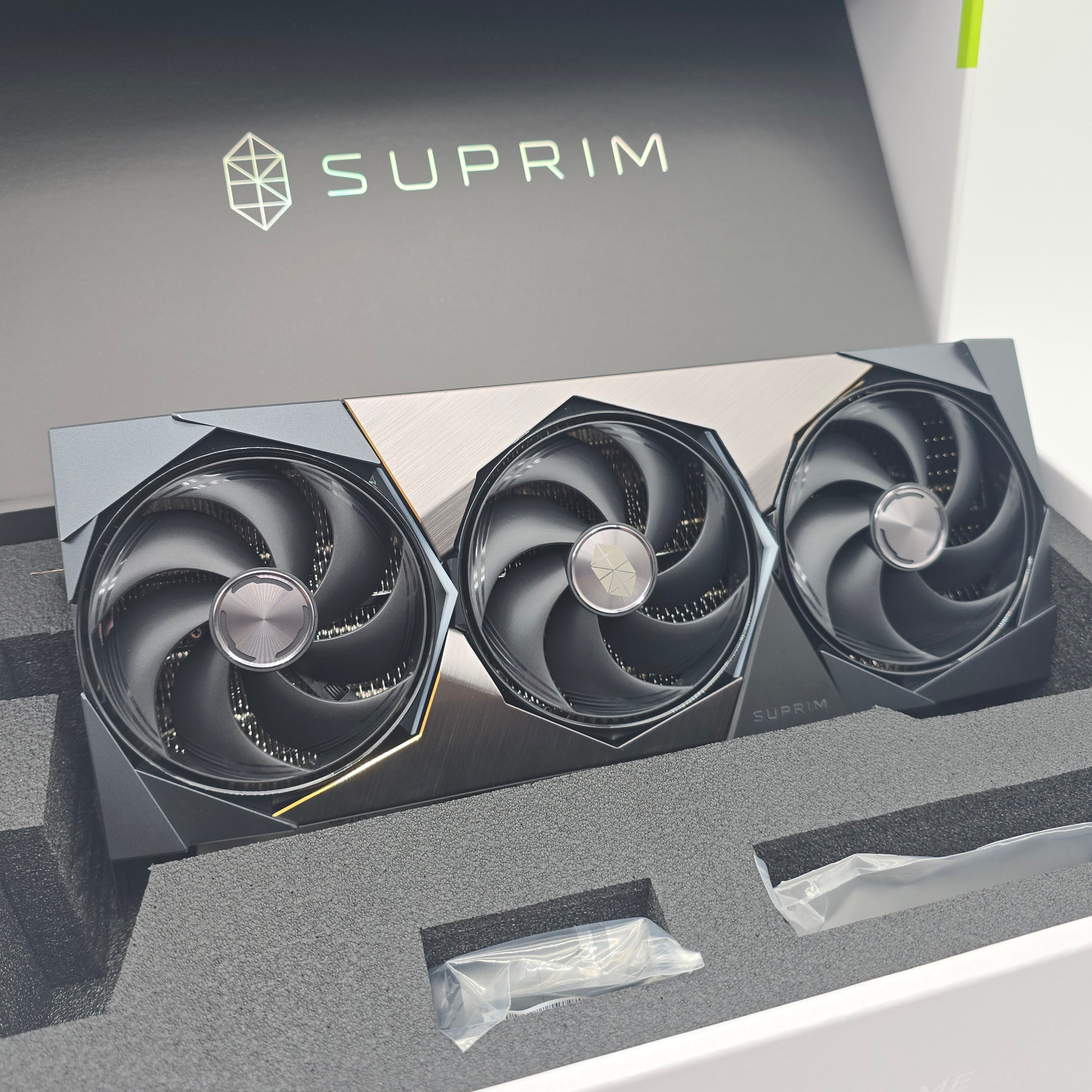 RTX 5080 MSI SUPRIM SOC 16GB, NVIDIA Gaming Graphics Card GPU