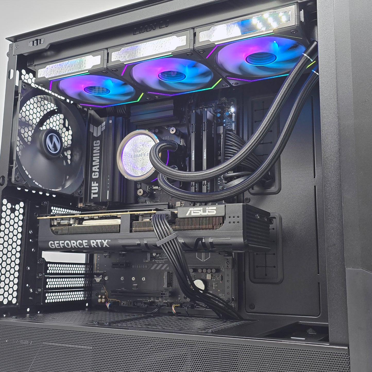 RTX 5080, Ryzen 7 7800X3D, 32GB DDR5, 8TB NVMe, Custom Liquid Cooled Gaming PC