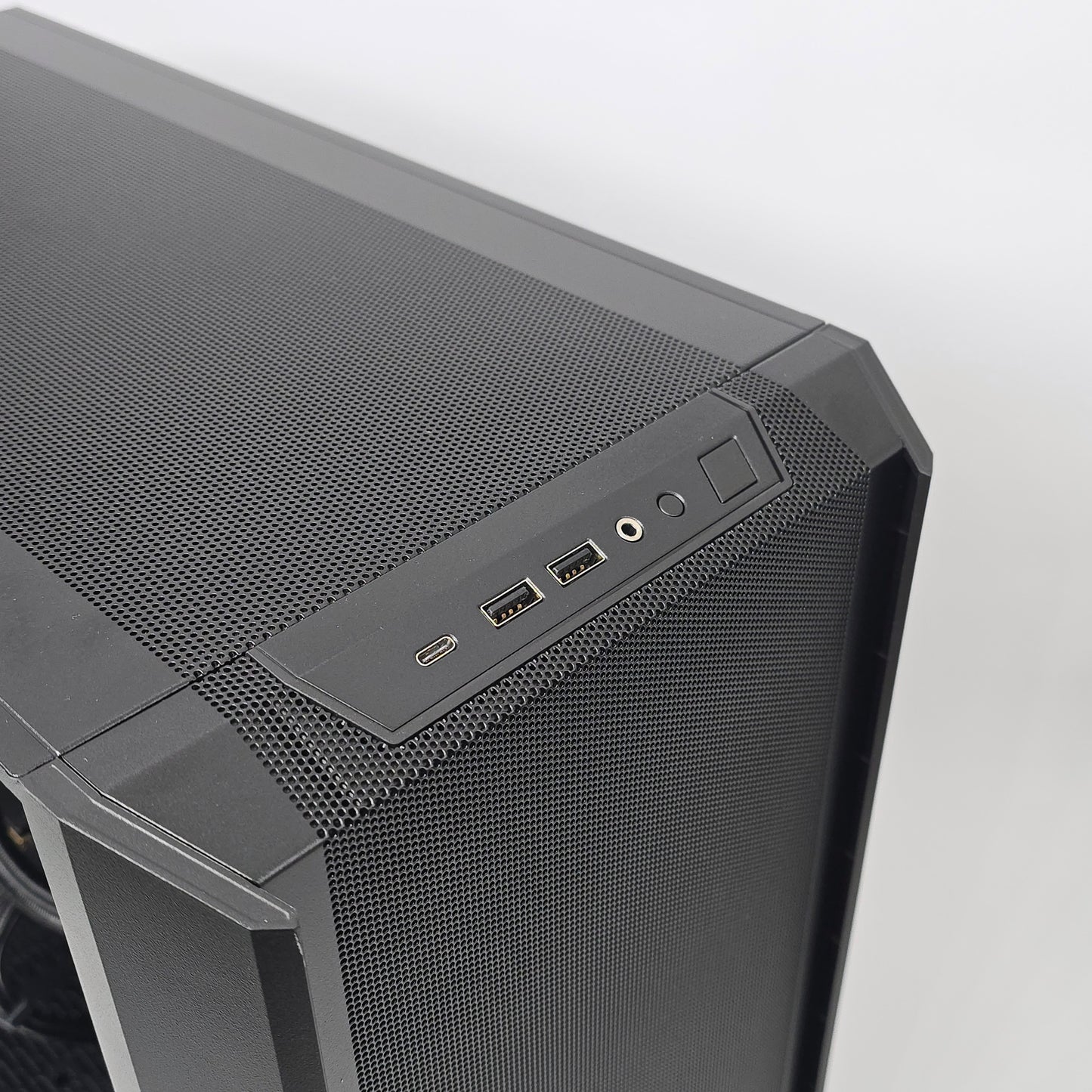 RTX 5080, Ryzen 7 7800X3D, 32GB DDR5, 8TB NVMe, Custom Liquid Cooled Gaming PC