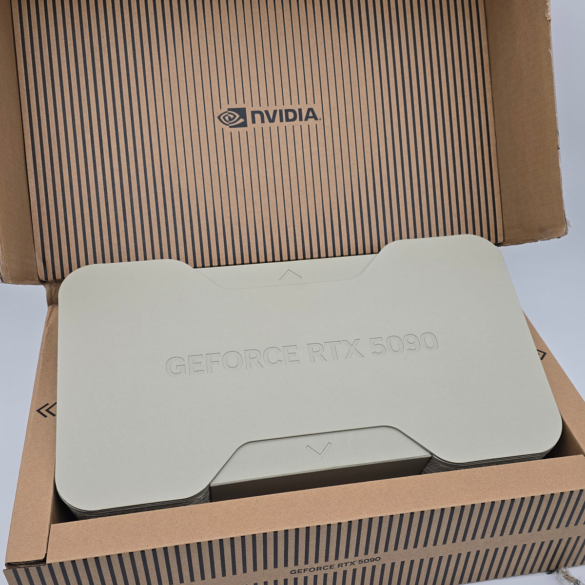 RTX 5090 Founders Edition FE 32GB, NVIDIA Gaming Graphics Card GPU – MBPC