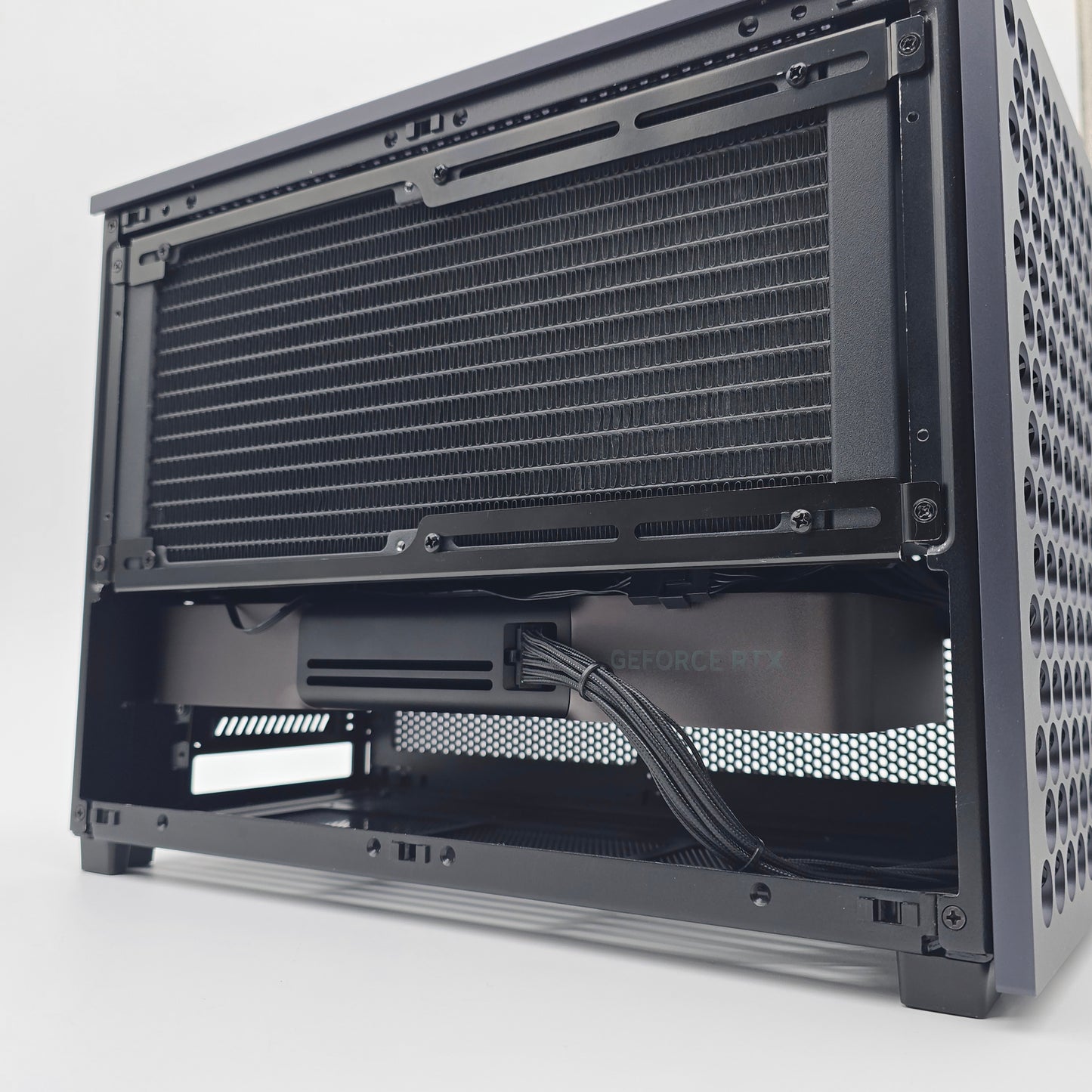 RTX 5090, Ryzen 7 9800X3D,  4TB NVMe, 32GB DDR5, Custom Mini-ITX McPrue Apollo Gaming PC