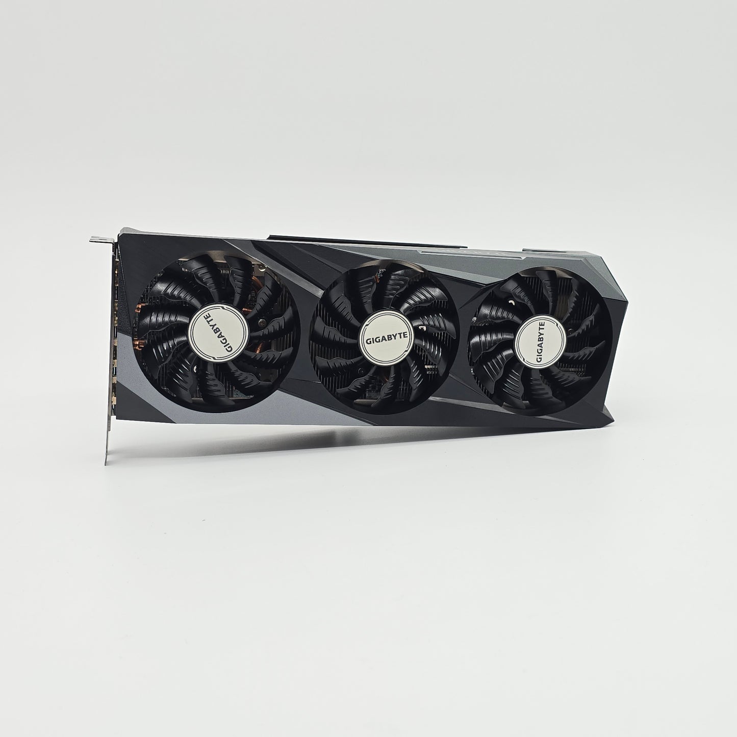 RX 6800 Gigabyte Gaming OC 16GB, AMD Radeon Gaming Graphics Card GPU