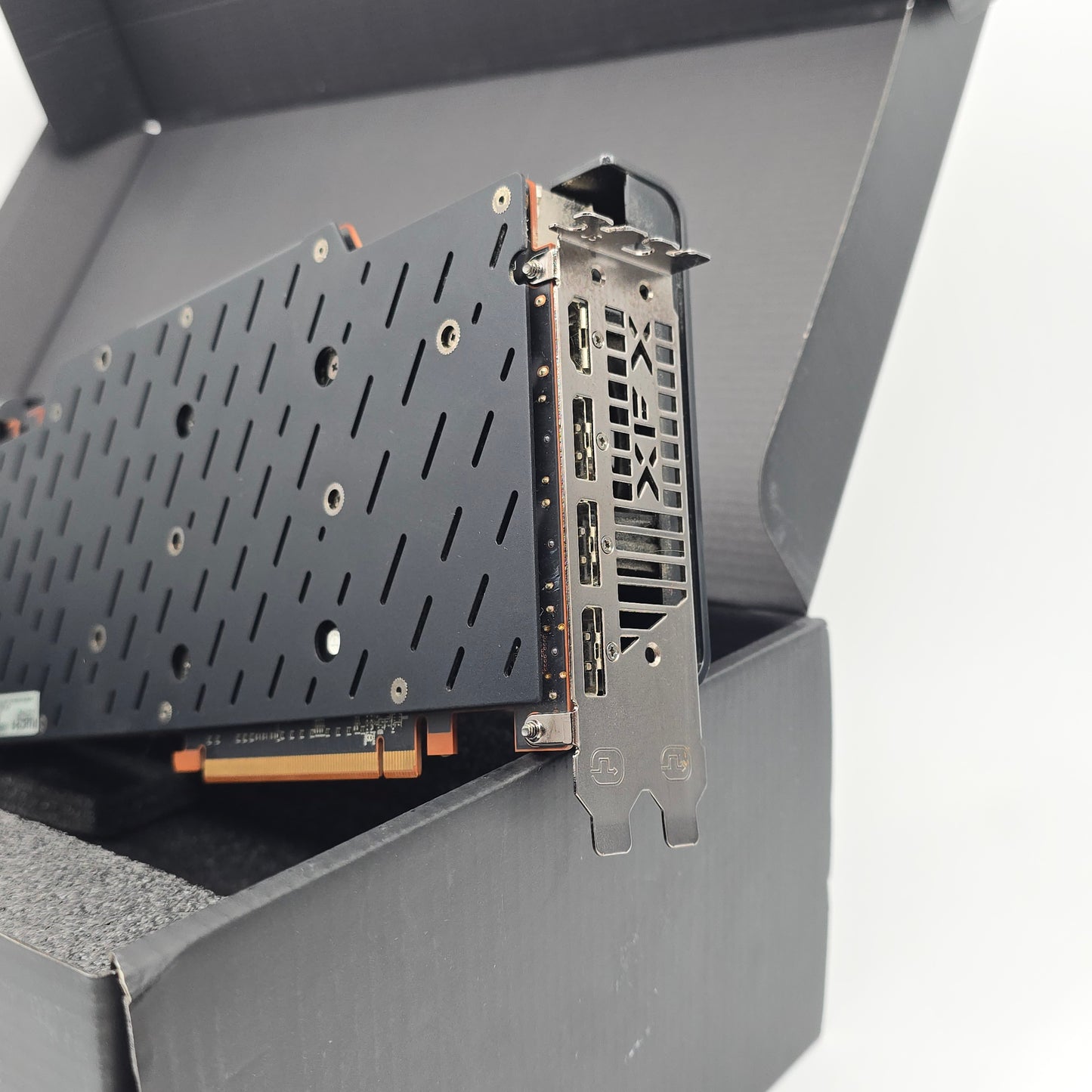 RX 6900 XT XFX SWFT 319 16GB, AMD Radeon Gaming Graphics Card GPU, 6900XT