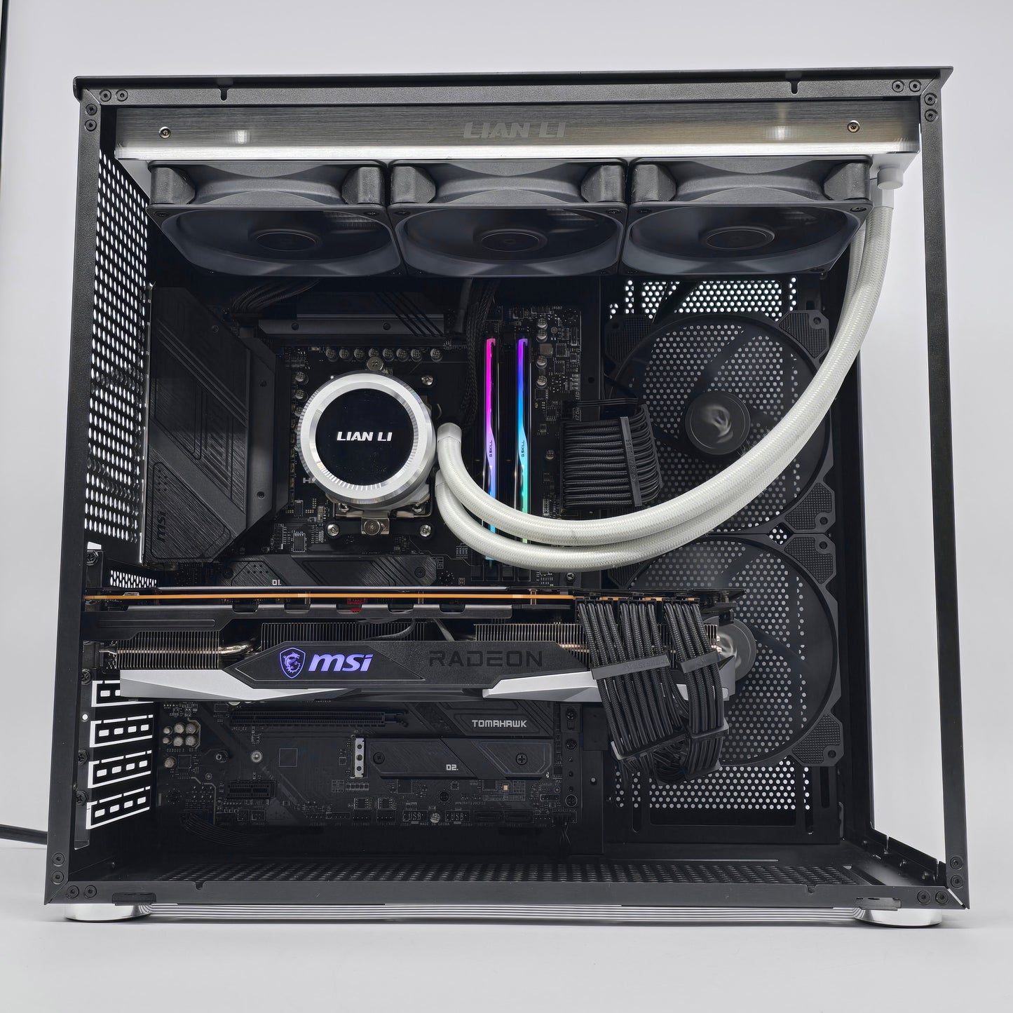 RTX 7900 XTX, Ryzen 7 7800X3D, 32GB DDR5, Liquid Cooled Gaming PC