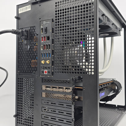 RTX 7900 XTX, Ryzen 7 7800X3D, 32GB DDR5, Liquid Cooled Gaming PC