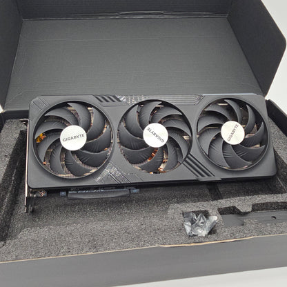 RX 7900 XTX Gigabyte Gaming OC 24GB, AMD Radeon Gaming Graphics Card GPU