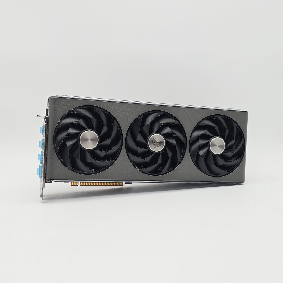 RX 7900 XTX Sapphire Nitro+ 24GB, AMD Radeon Gaming Graphics Card 