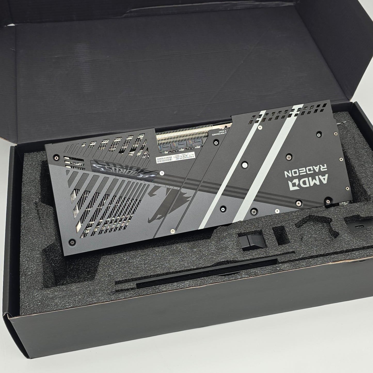 RX 9070 XT Gigabyte Aorus Elite 16GB, AMD Radeon Gaming Graphics Card GPU, 9070XT