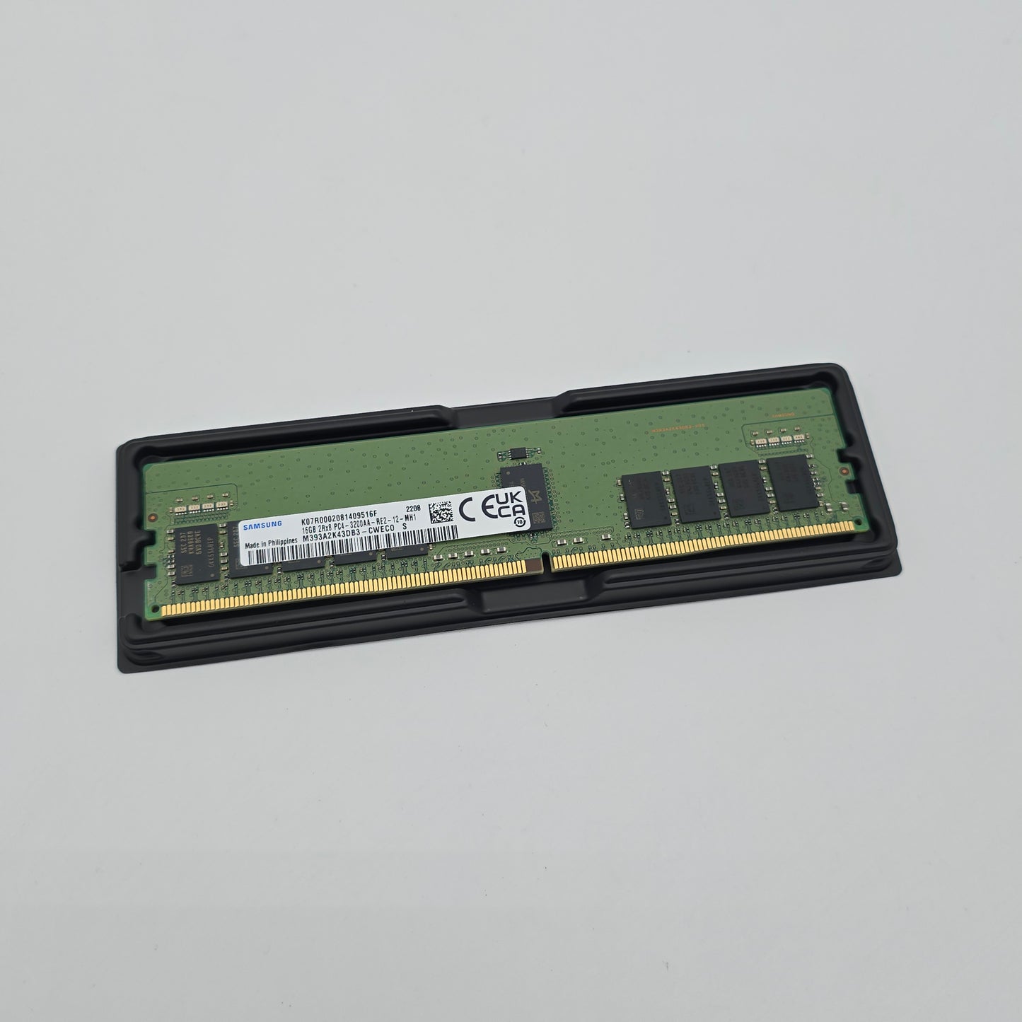 Samsung 16GB DDR4, 3200MHz, Server Workstation Memory RAM RDIMM (1x16GB)