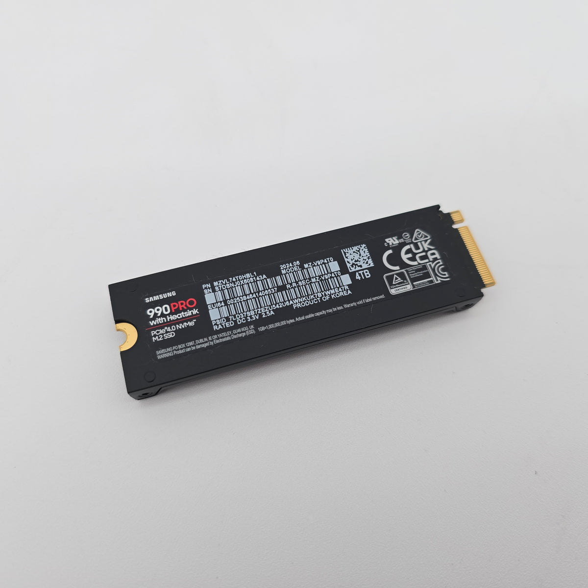 Samsung 990 Pro 4TB NVMe SSD with Heatsink, M.2 2280, 7,450 MB/s 