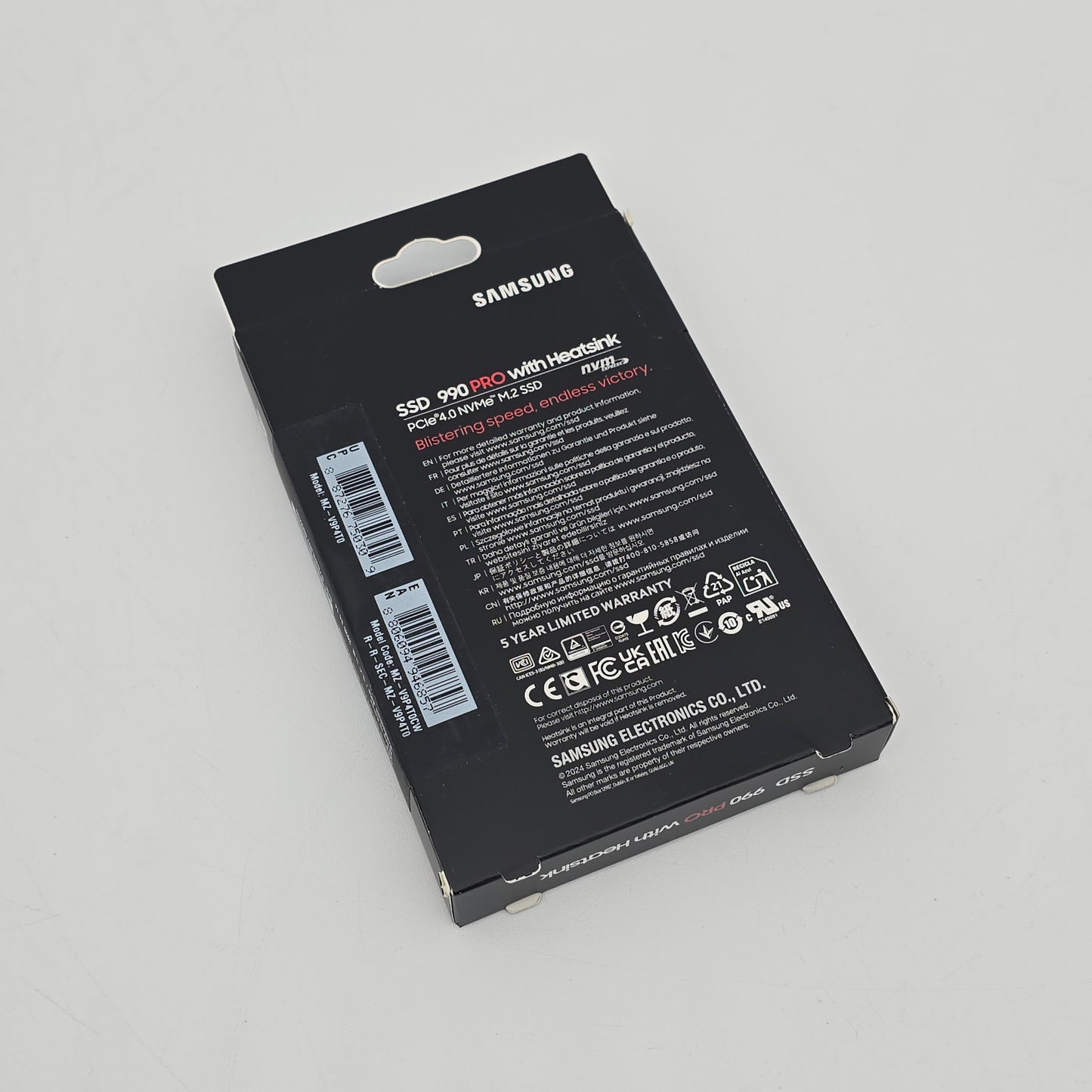 Samsung 990 Pro 4TB NVMe SSD w/ Heatsink, M.2 PCIe Gen4, 7,450 MB/s