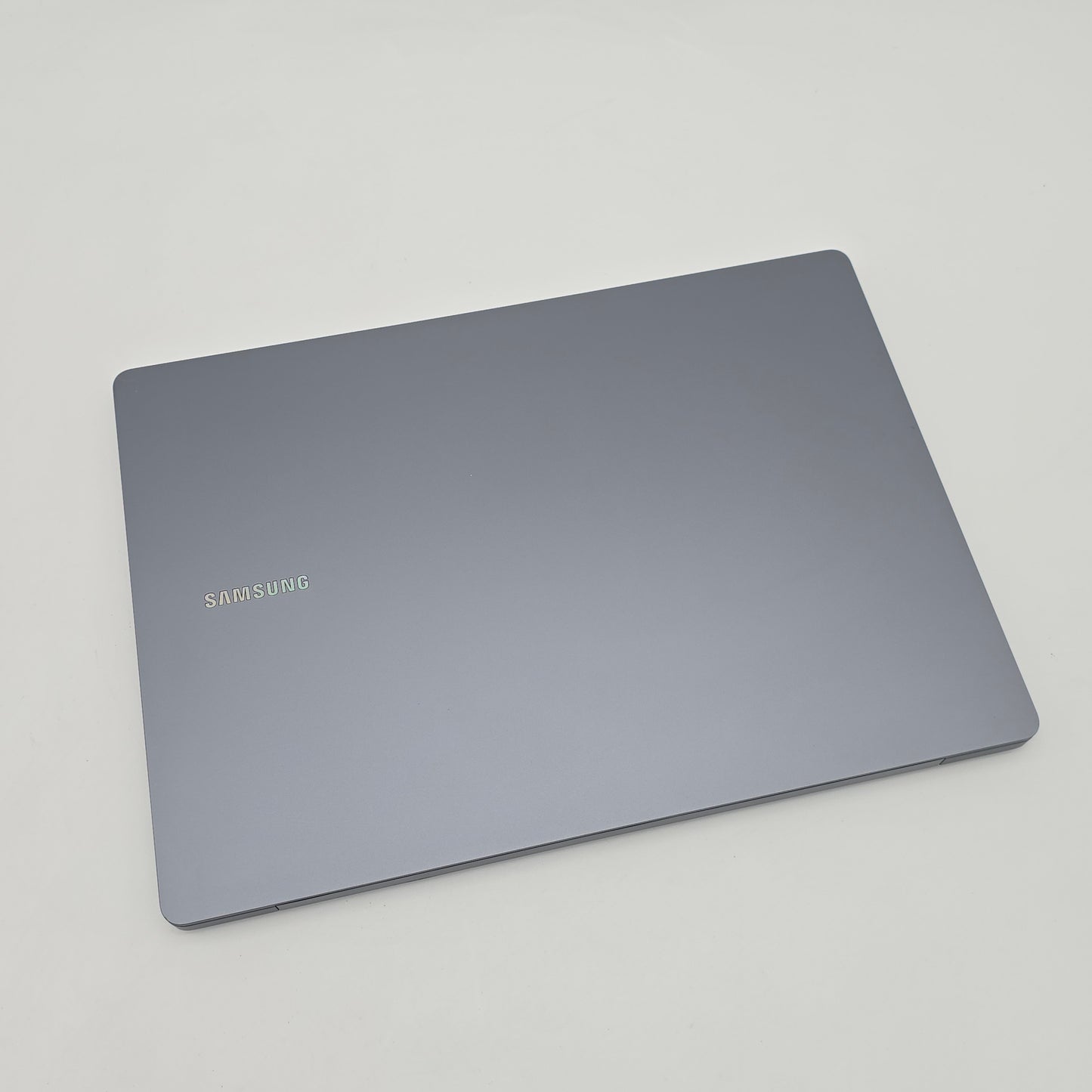 Samsung Galaxy Book Ultra 14, Intel Core Ultra 7 155H, 16GB DDR5, 512GB NVMe, 14" QHD+ 120Hz, Windows Gaming Laptop