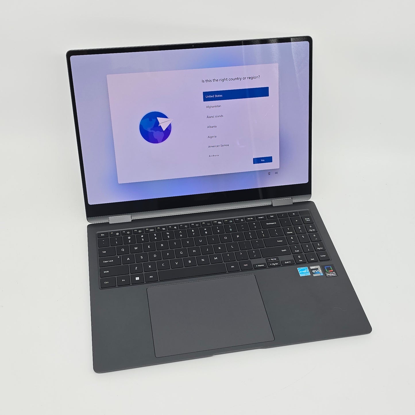 Samsung Galaxy Book3 Pro, 14" 3K 120Hz AMOLED, Intel i7-1360P, 16GB DDR5, 1TB