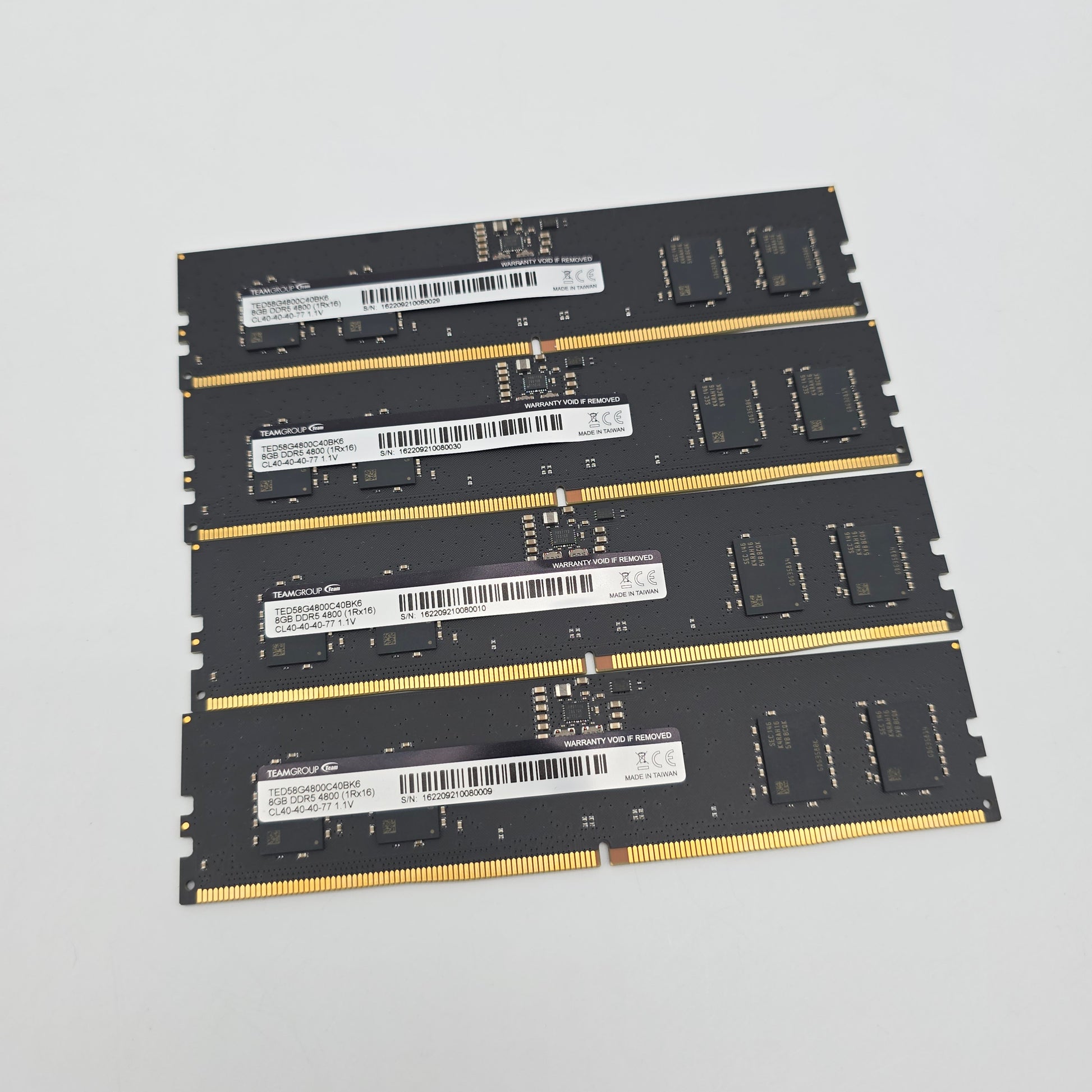 TeamGroup Elite 32GB DDR5, 4800MHz, CL40-40-40-77, Server Workstation RDIMM Memory RAM (4x8GB)