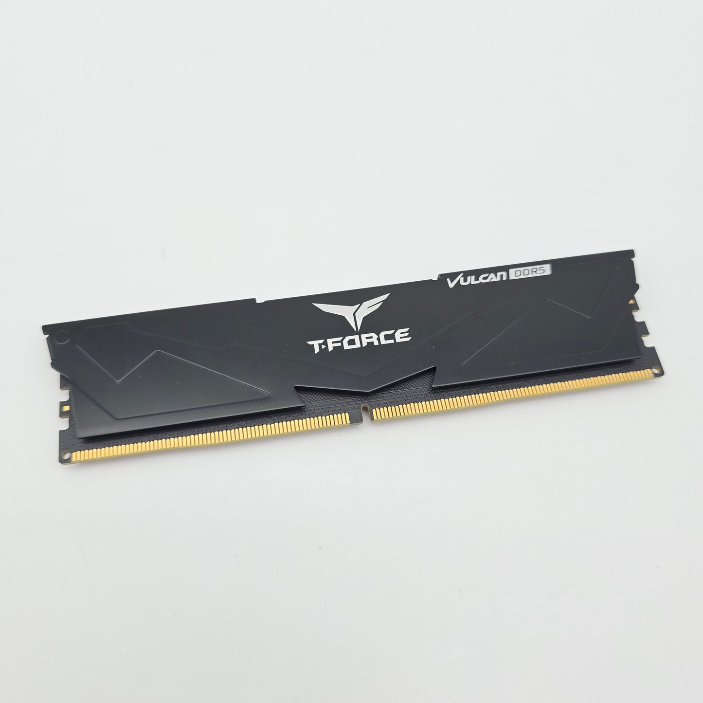 TeamGroup T-Force Vulcan 16GB DDR5, 6000MHz, Cl38-46-46-76, Desktop Gaming Memory RAM (1x16GB)