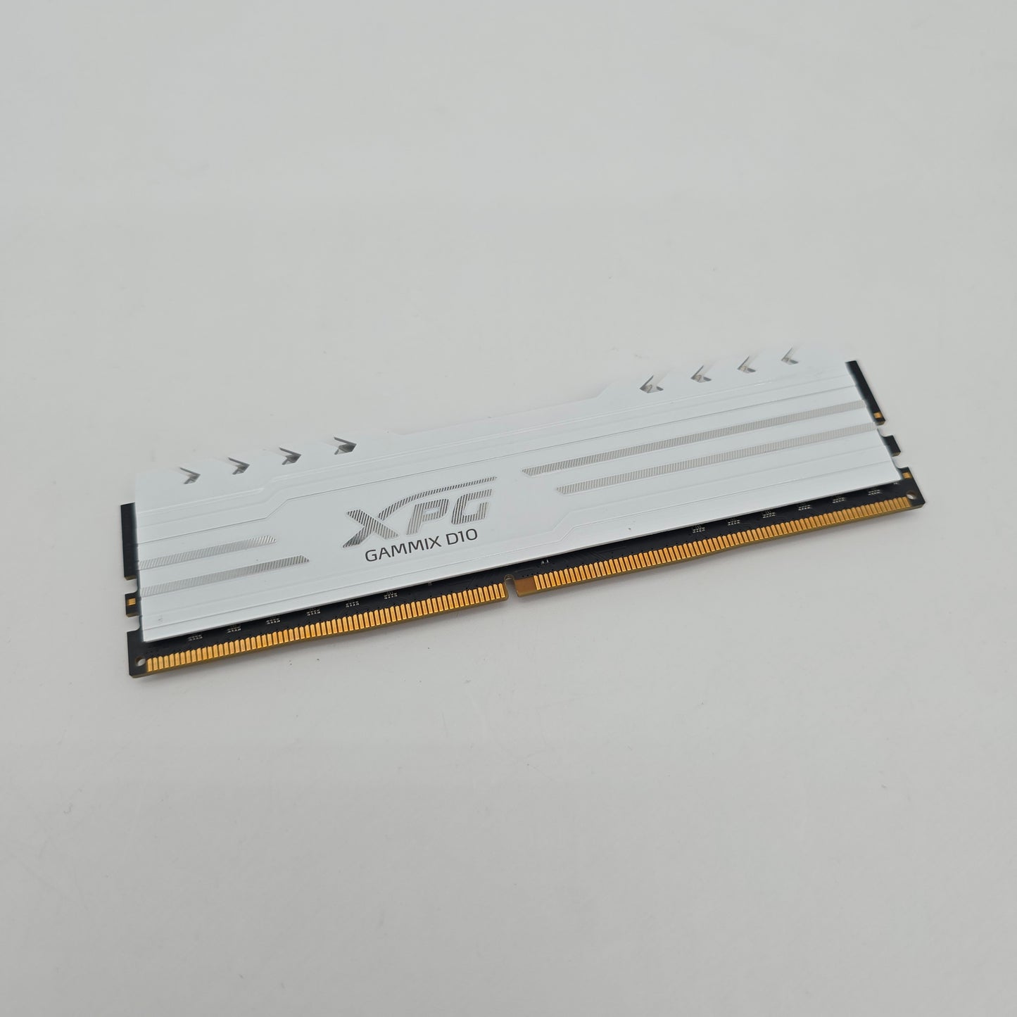 XPG Gammix D10 White 8GB DDR4, 3000MHz, CL16-20-20, Desktop Gaming Memory RAM (1x8GB)