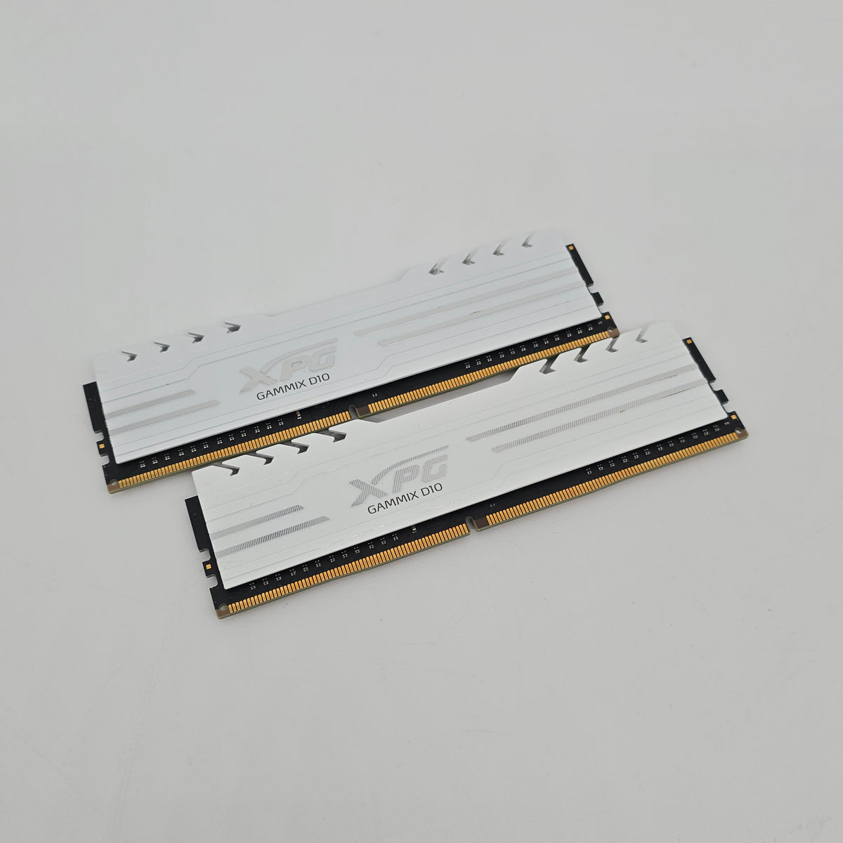XPG Gammix D10 White DDR4 RAM 16GB, 2x8GB, CL16-20-20 Memory – MBPC